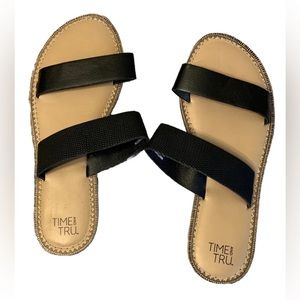 Time & Tru Women’s 7 Slip On Strap Sandals Comfort Leather Beige Formal Office